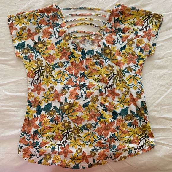 Floral Top - Picture 2 of 3